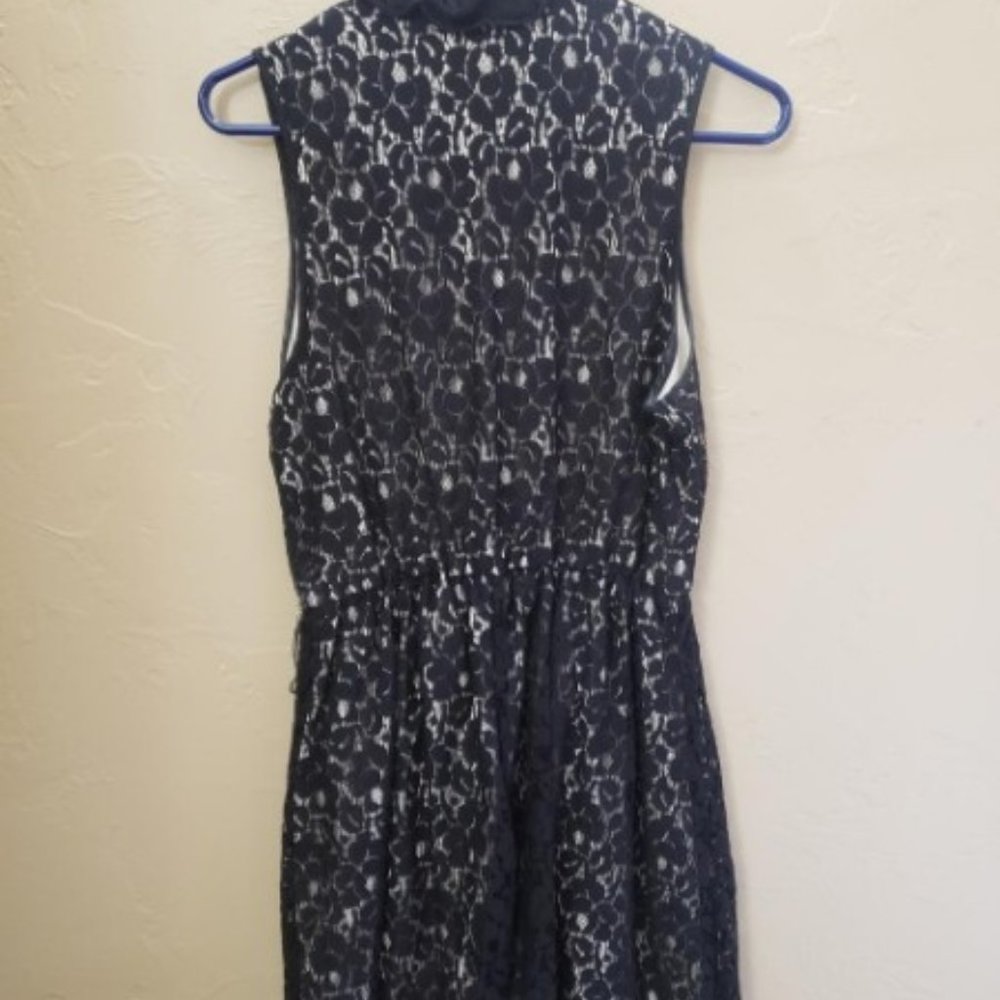 Black Lace Sleeveless Dress - Picture 2 of 5